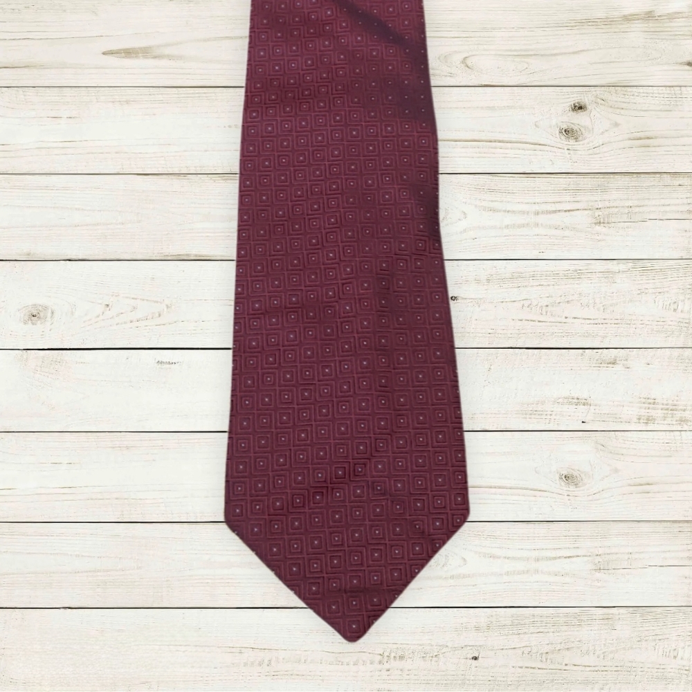 Roff'e Accessories Red Maze Runner Tie